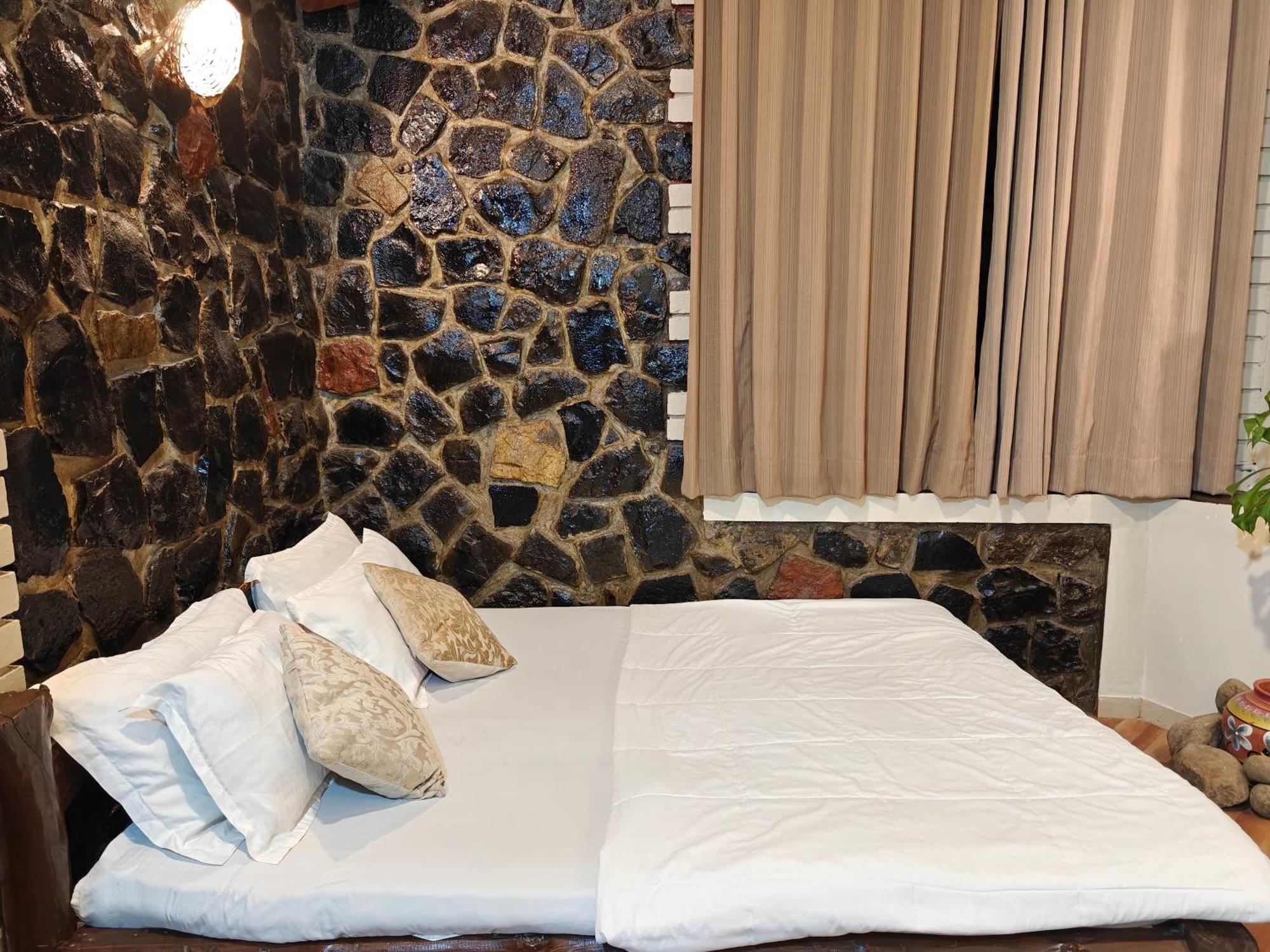 Achalaa Resort Kolhapur Eksteriør bilde
